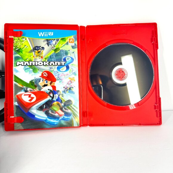 Nintendo Wii U Mario Kart 8 Game Complete Case & Disc w/ 2 Racing Wheels - Picture 4 of 7